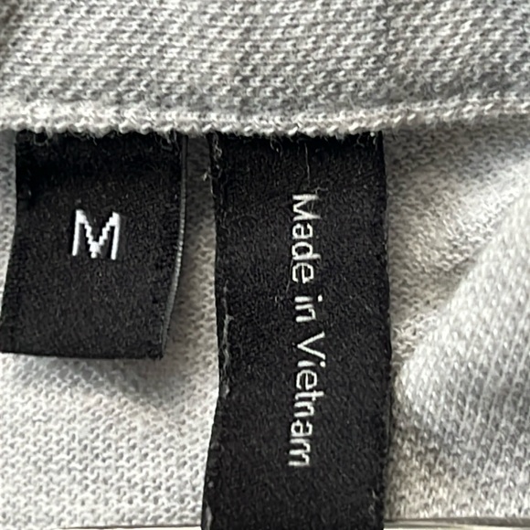 Theory Men’s Polo Shirt Sz M Short Sleeve Gray Preppy Retro Lightweight Casual - Picture 5 of 9